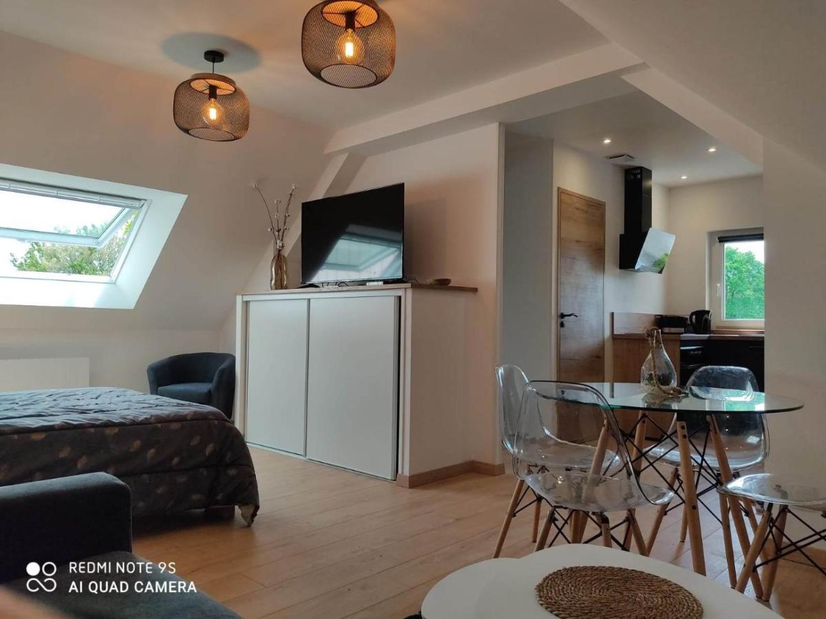 Le Nid De La Baie Apartment Crollon Exterior photo